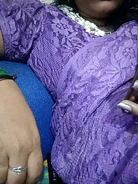 sweetqueen143 online show from January 8, 5:50 pm