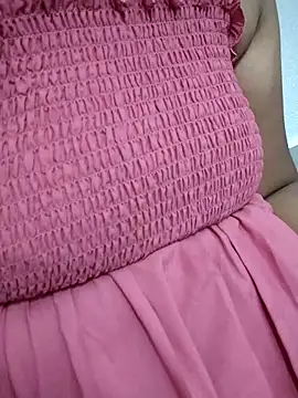 sweetqueen143 online show from February 9, 5:43 am