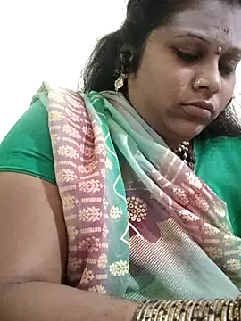 sweetqueen143 online show from October 24, 4:03 pm