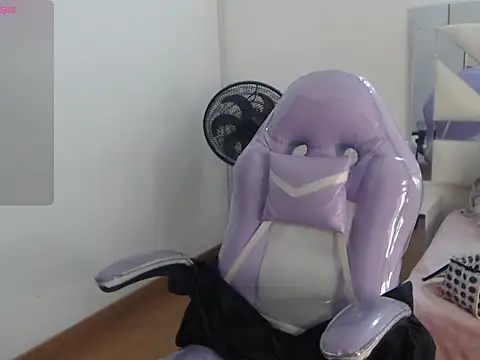 Gyal 8  online show from November 8, 3:11 am