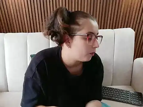 dirty feelena online show from December 13, 7:53 pm