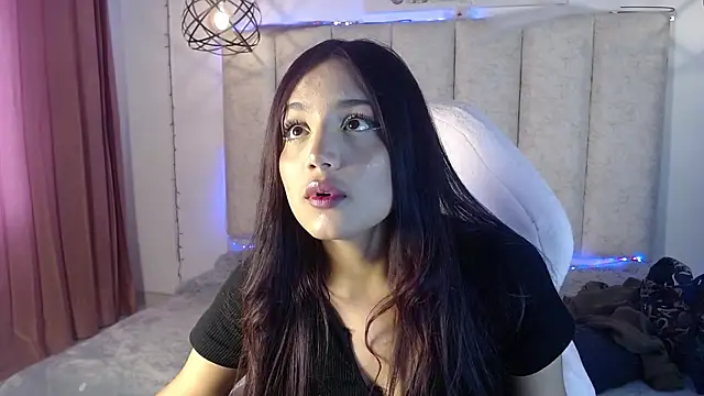ladymooncs online show from June 12, 5:32 pm