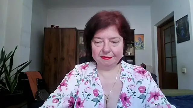 Violet Pulse online show from May 3, 2:42 pm