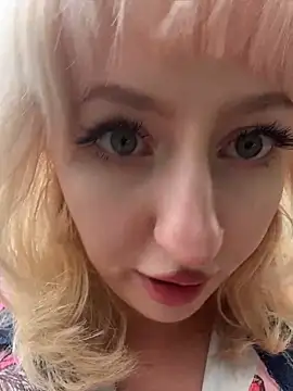 RonnieKiss online show from June 28, 12:23 pm