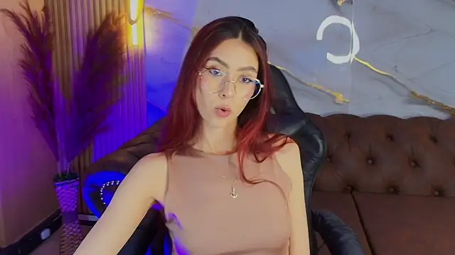 Snapshot of mia_tf chatting on October 6, 1:17 pm mia tf online show from October 6, 1:17 pm