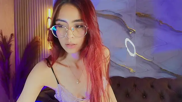Snapshot of mia_tf chatting on October 17, 2:31 pm mia tf online show from October 17, 2:31 pm