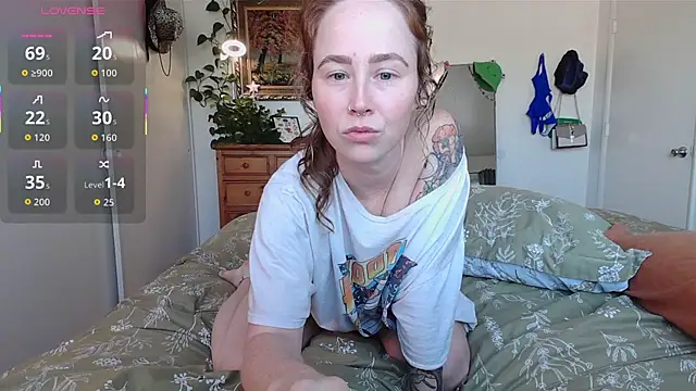Snapshot of wutangwendy chatting on October 6, 8:46 pm wutangwendy online show from October 6, 8:46 pm