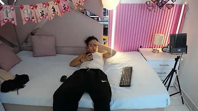 oblivionlove online show from February 23, 1:10 pm