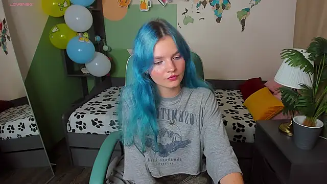 Snapshot of Lika_Sky chatting on September 22, 4:05 pm Lika Sky online show from September 22, 4:05 pm