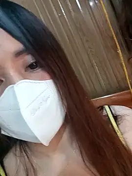 Snapshot of zuzuuLy chatting on October 19, 4:20 pm zuzuuLy online show from October 19, 4:20 pm