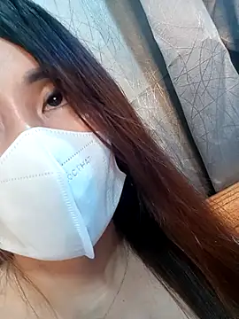 Snapshot of zuzuuLy chatting on October 21, 3:27 pm zuzuuLy online show from October 21, 3:27 pm