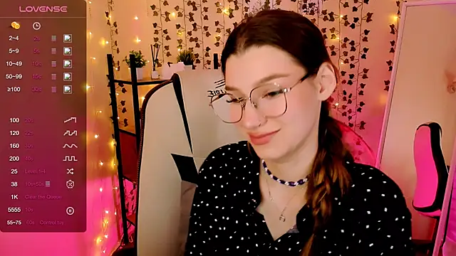 LinaBlossom  online show from June 16, 2:23 am