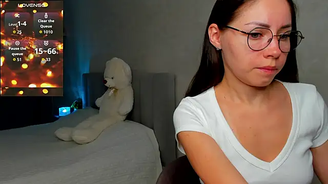 fun nd bun online show from July 11, 1:33 pm