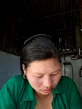 Snapshot of diamond-- chatting on October 11, 7:57 am diamond-- online show from October 11, 7:57 am