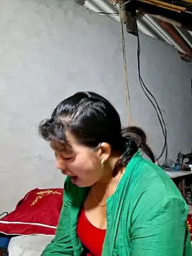 Snapshot of diamond-- chatting on October 19, 1:46 pm diamond-- online show from October 19, 1:46 pm