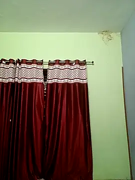 Snapshot of School_medam chatting on October 18, 11:39 pm School medam online show from October 18, 11:39 pm