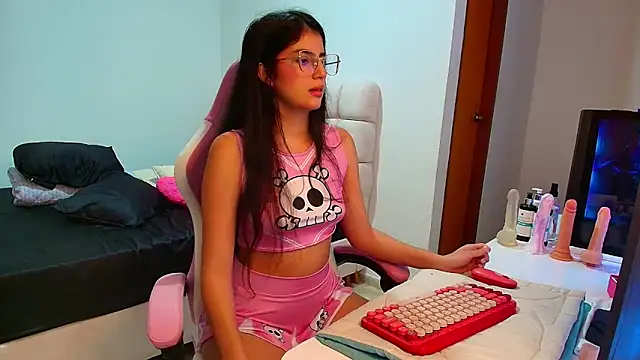 Julieta Rose19 online show from December 3, 12:40 pm