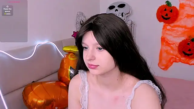 Snapshot of AishaAysitt chatting on October 19, 3:41 am AishaAysitt online show from October 19, 3:41 am