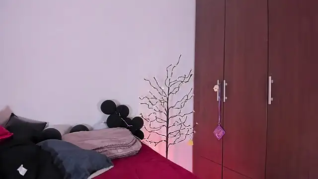 ScarlettRosetti online show from February 1, 12:42 am