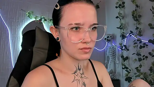 Elastikisss online show from July 30, 11:33 am
