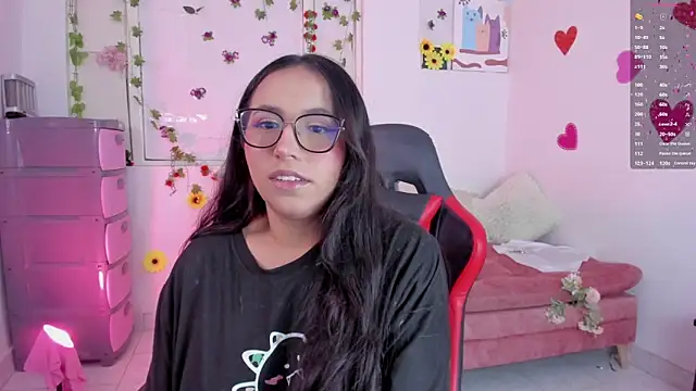 SophieLAmour online show from October 14, 1:30 am