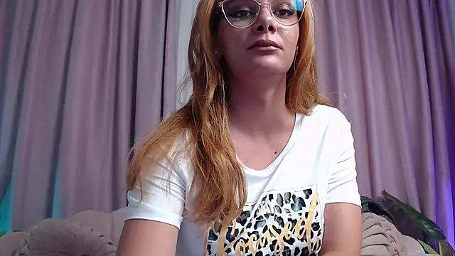 Snapshot of JessicaJojo chatting on September 22, 7:34 pm JessicaJojo online show from September 22, 7:34 pm