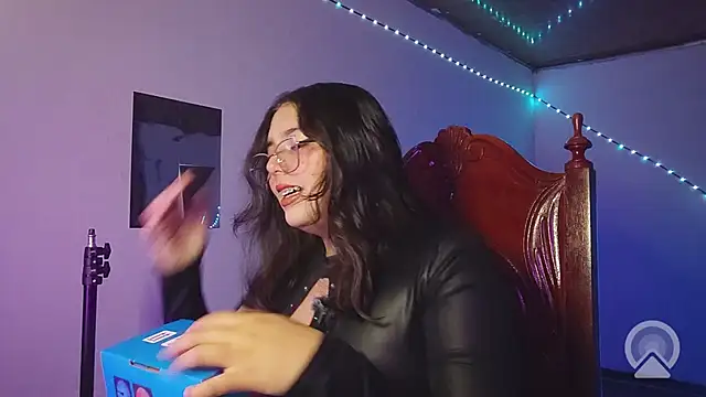 Pao Ly online show from July 9, 12:07 pm