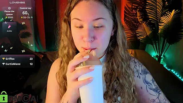 Elsie Cutties online show from June 9, 1:49 am