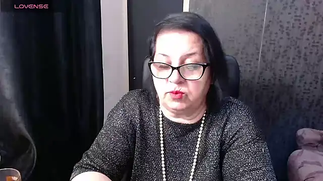 MissSanjanne online show from May 18, 4:07 am