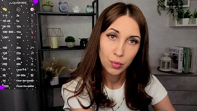 DreamVelour online show from January 17, 8:27 pm