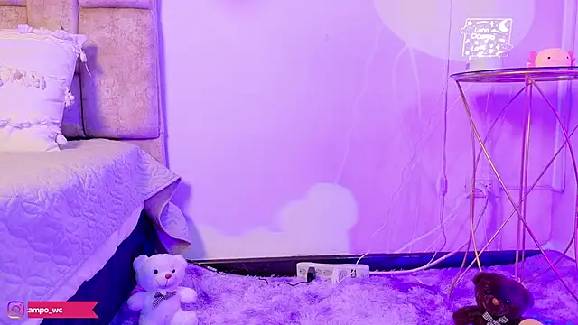 LunaOcampo  online show from January 7, 11:08 pm