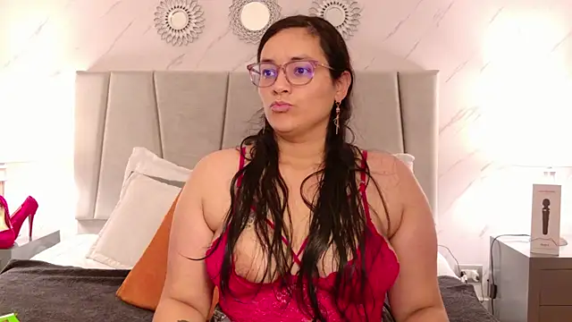 Michell Monet online show from May 1, 11:46 am