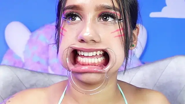 foxy samy online show from August 1, 9:17 pm