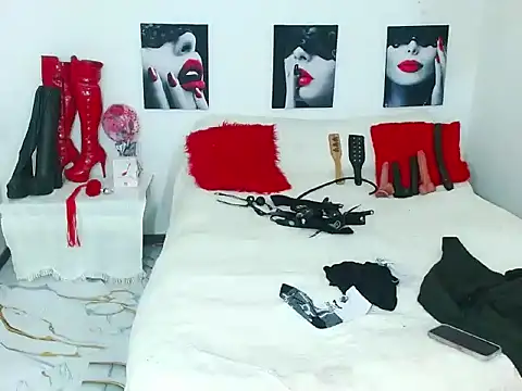 mylygrey online show from July 14, 4:22 pm