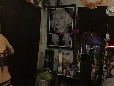 blondebarbiebae online show from December 1, 2:48 am