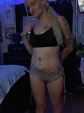 blondebarbiebae online show from June 12, 4:31 am