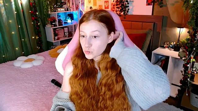 Ayla Hicks online show from June 20, 2:48 am