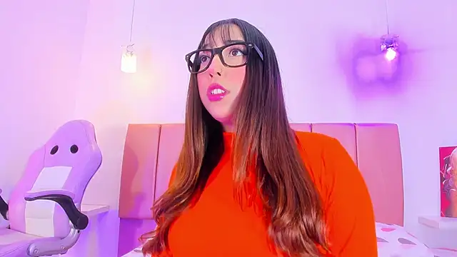 emily  walker online show from January 10, 4:39 am