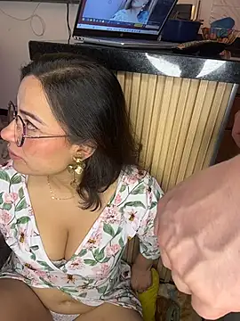 liz and thiago online show from October 17, 12:41 pm