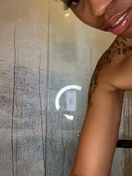 YeahhhitsBreezy online show from August 9, 4:29 am