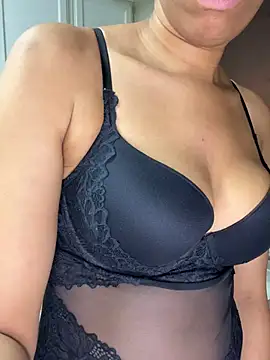 YeahhhitsBreezy online show from January 16, 2:18 am