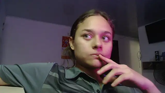 LittleCheerry69 online show from March 11, 4:31 pm