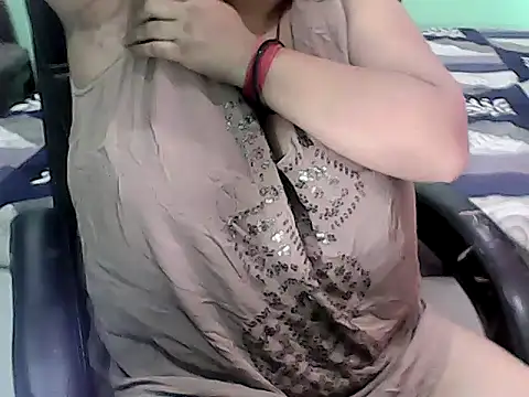 BABITA KUMARII online show from July 28, 9:03 pm