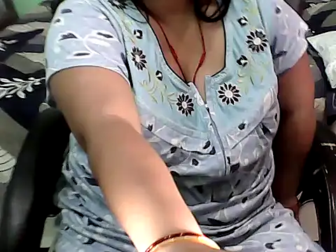 BABITA KUMARII online show from April 30, 8:57 pm