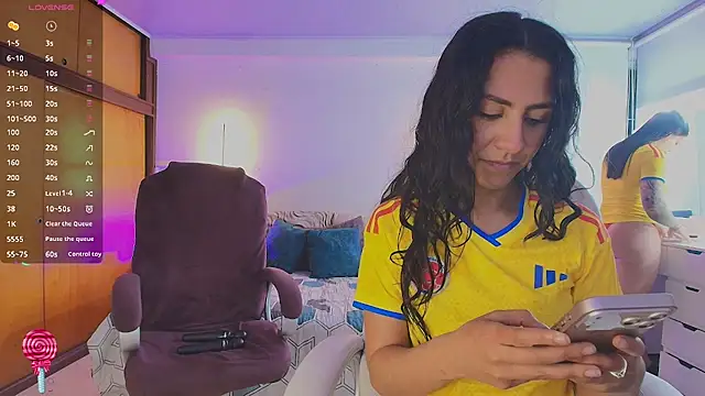 kloe28 online show from July 4, 4:08 am