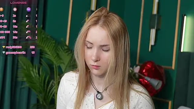 LiraKink online show from February 12, 4:14 am