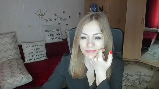 Snapshot of Tiffany_Bates chatting on October 11, 4:06 am Tiffany Bates online show from October 11, 4:06 am