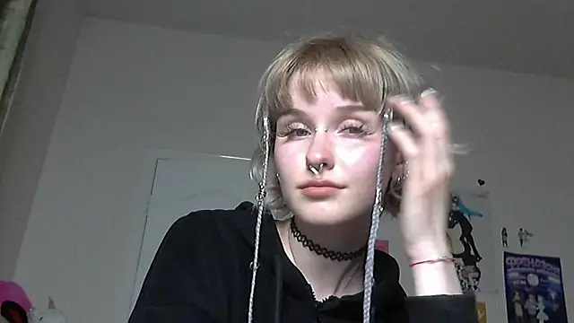Paradoxy  online show from June 30, 8:52 pm