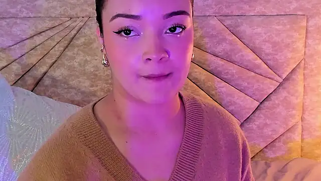 EmmaBlossom online show from February 7, 1:59 pm