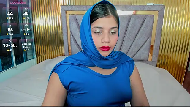 Amyra Rasi online show from December 3, 7:49 pm